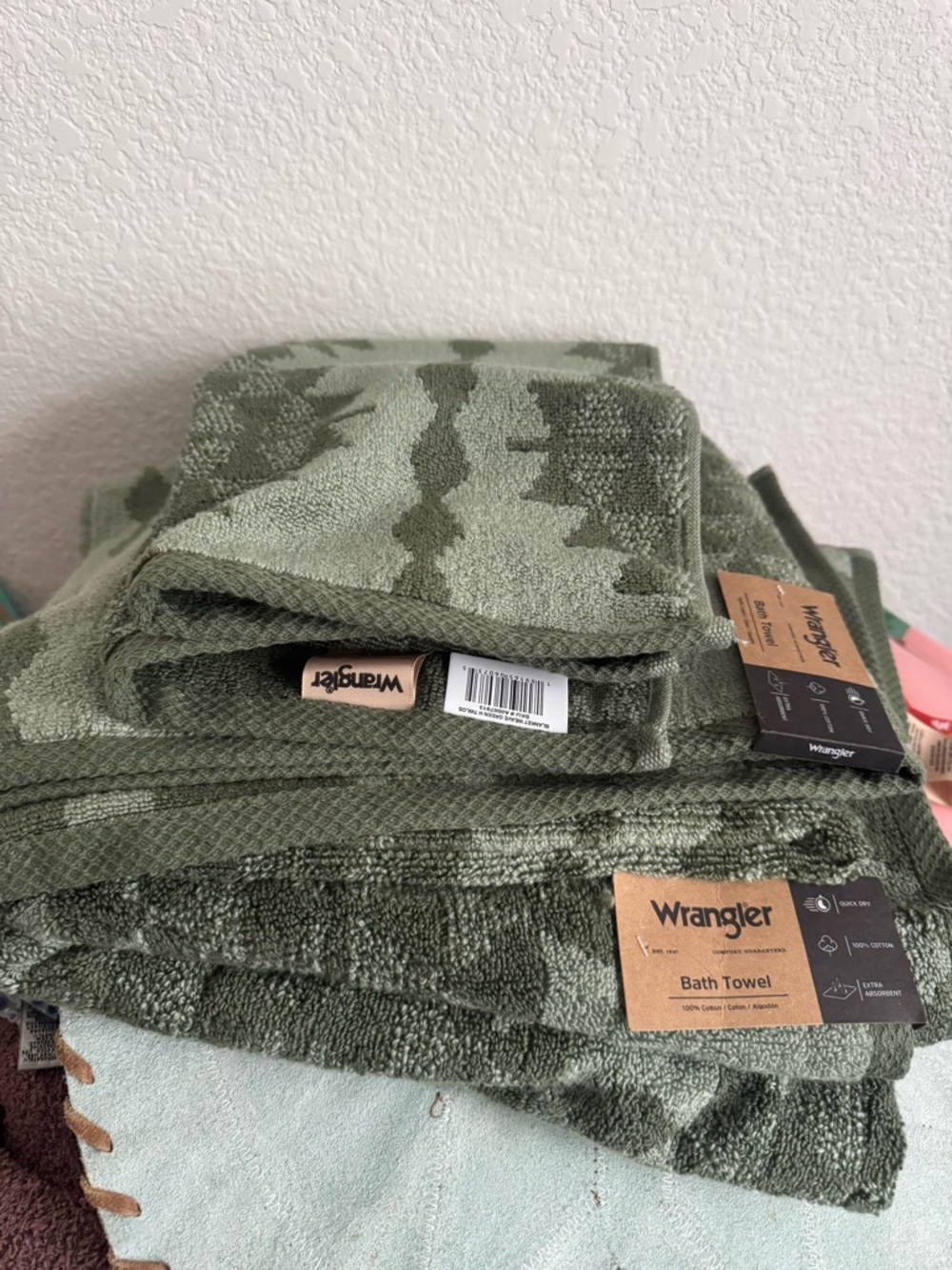 2 Wrangler Olive Geometric Bath Towels + 1 hand towel - NWT